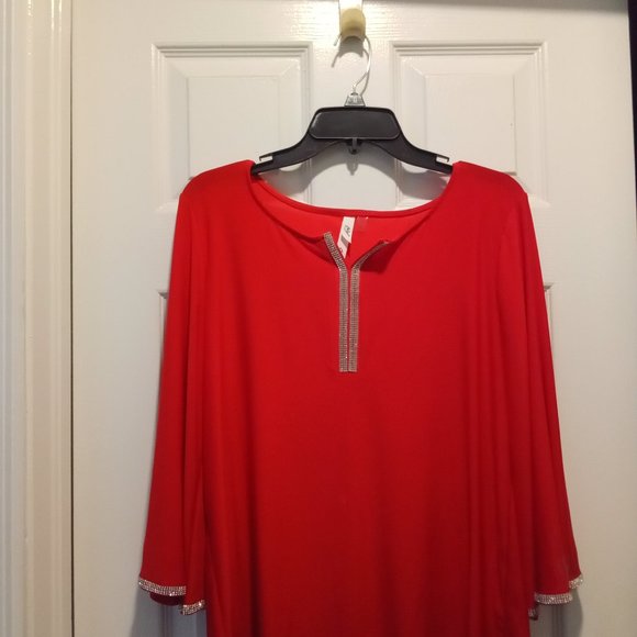 Red Top with accents - Picture 1 of 2